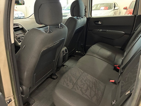 Peugeot 3008 12 of 18