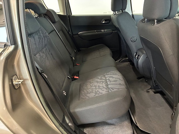 Peugeot 3008 13 of 18