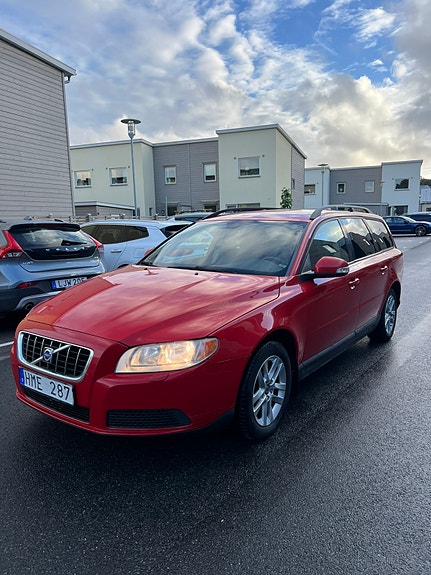 Volvo V70 3 of 6