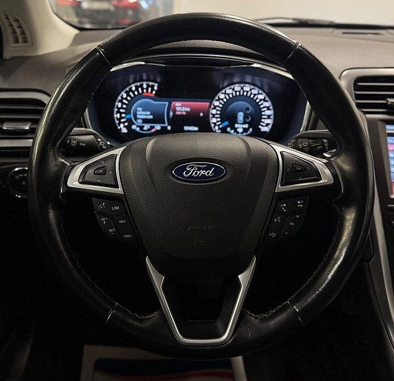 Ford Mondeo 8 of 26