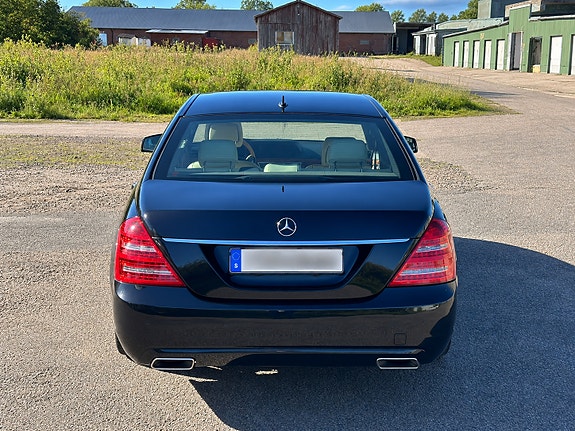 Mercedes-Benz S350 8 of 11