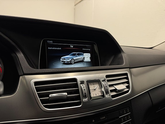 Mercedes-Benz E220 10 of 30