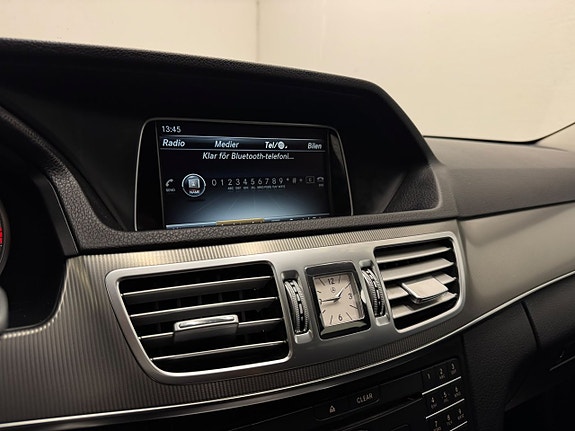 Mercedes-Benz E220 9 of 30