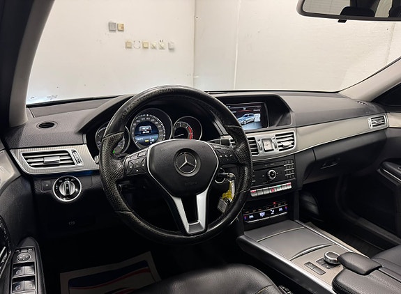 Mercedes-Benz E220 6 of 30