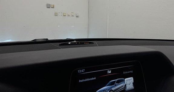 Mercedes-Benz E220 18 of 30