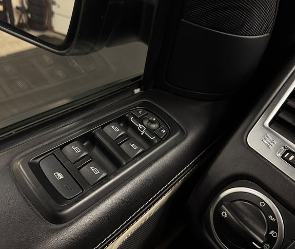 Land Rover Range Rover Sport 25 of 30