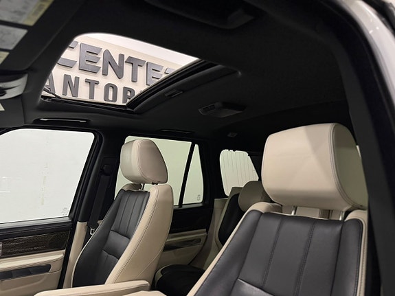 Land Rover Range Rover Sport 18 of 30