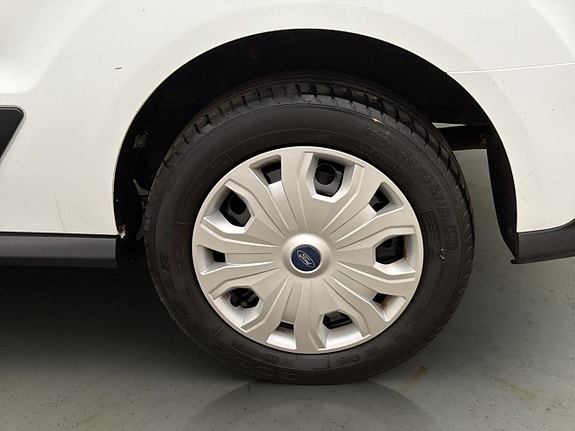 Ford Transit Connect 26 of 28