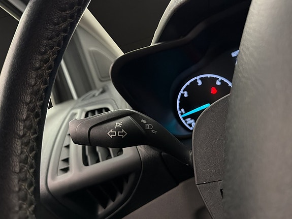 Ford Transit Connect 15 of 28
