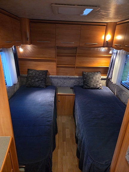 Adria Adora 552 4 of 8