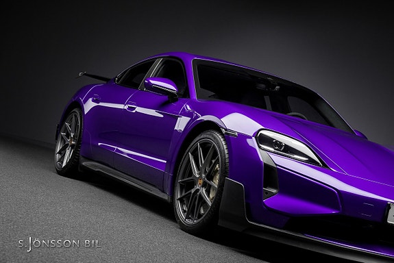 Porsche Taycan Turbo GT 10 of 30