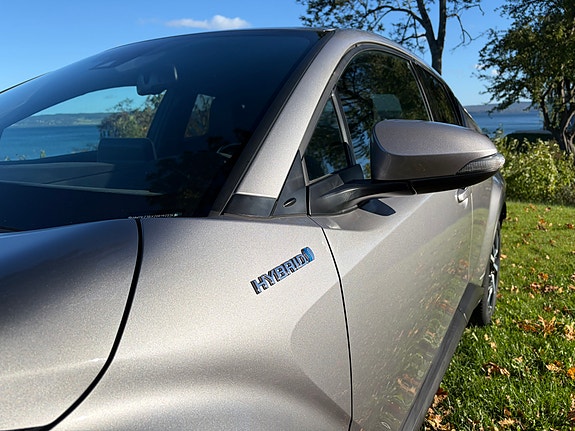 Toyota C-HR 10 of 16