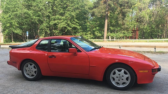 Porsche 944 2 of 6