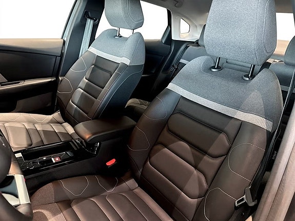 Citroen C4 X 7 of 7