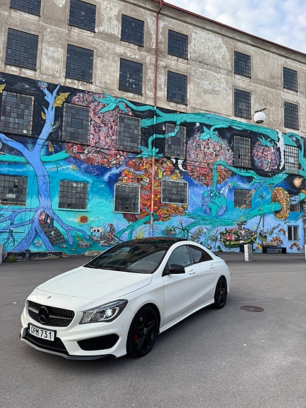 Mercedes-Benz CLA250 3 of 11