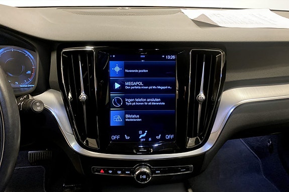 Volvo V60 Cross Country 7 of 12