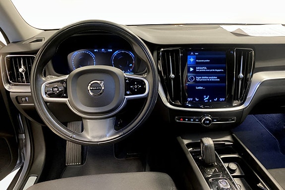 Volvo V60 Cross Country 5 of 12