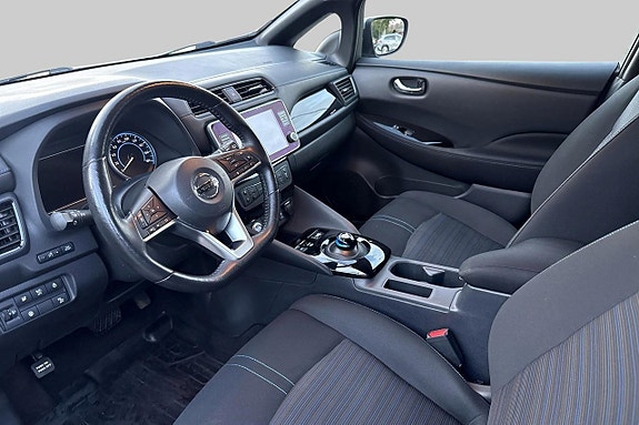Nissan Leaf 3 of 22
