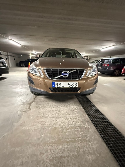 Volvo XC60 4 of 10