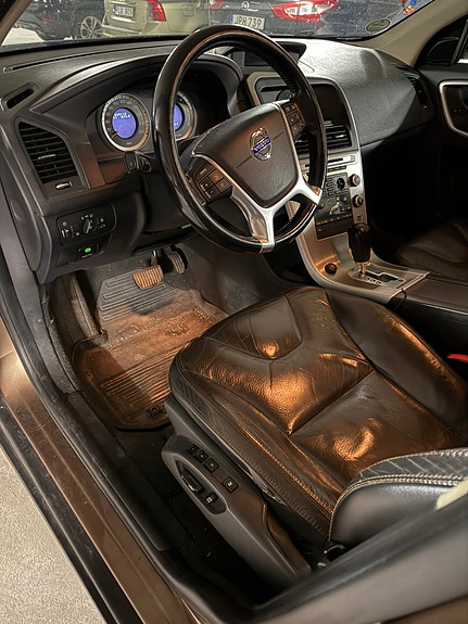 Volvo XC60 7 of 10