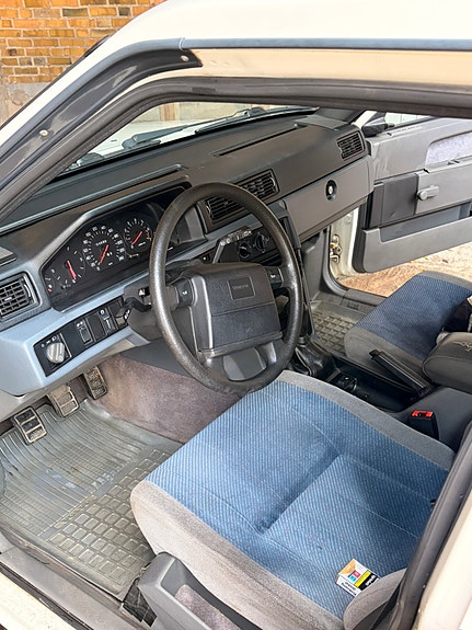 Volvo 940 3 of 7