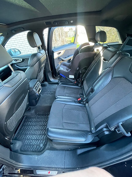 Audi Q7 12 of 13