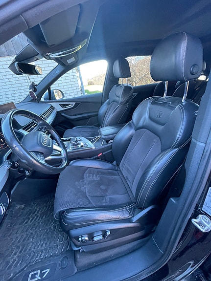 Audi Q7 11 of 13