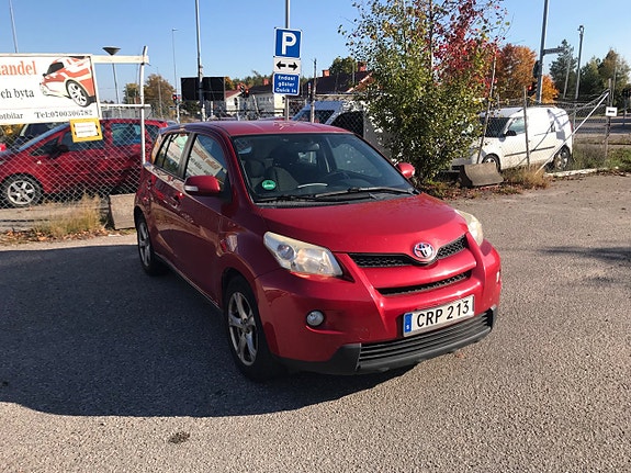 Toyota Urban Cruiser 2 of 10