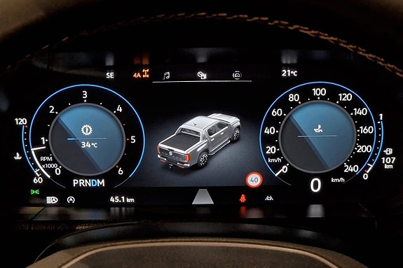 Volkswagen Amarok 10 of 14