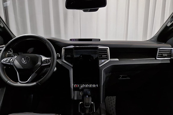 Volkswagen Amarok 8 of 14