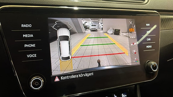 Skoda Superb 24 of 27