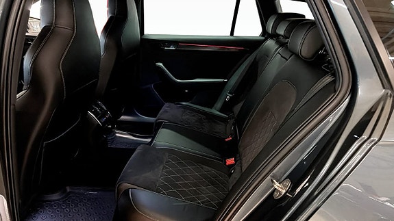 Skoda Superb 12 of 27
