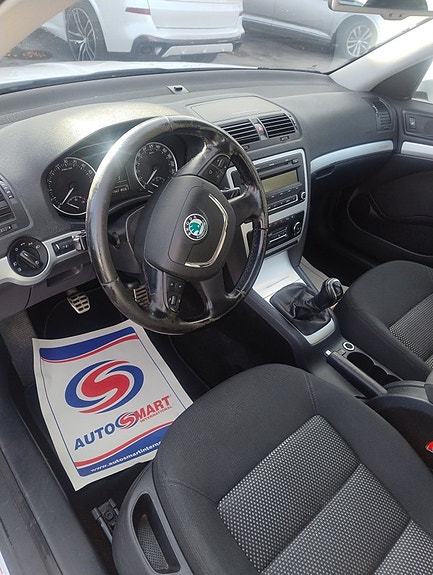 Skoda Octavia Scout 8 of 14
