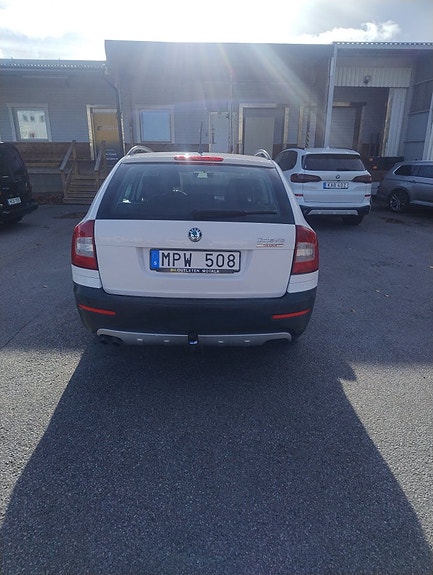 Skoda Octavia Scout 7 of 14