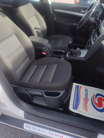 Skoda Octavia Scout 11 of 14