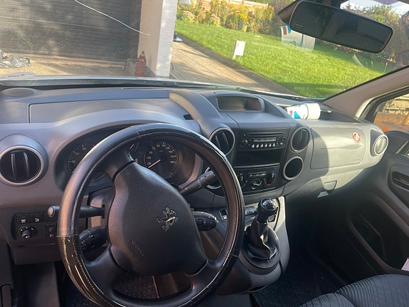 Peugeot Partner 8 of 13