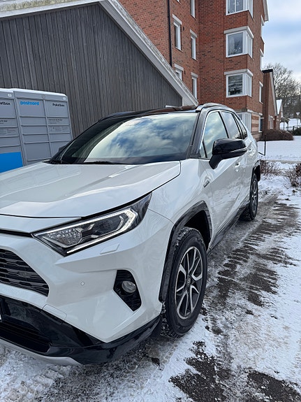 Toyota RAV4 3 of 3