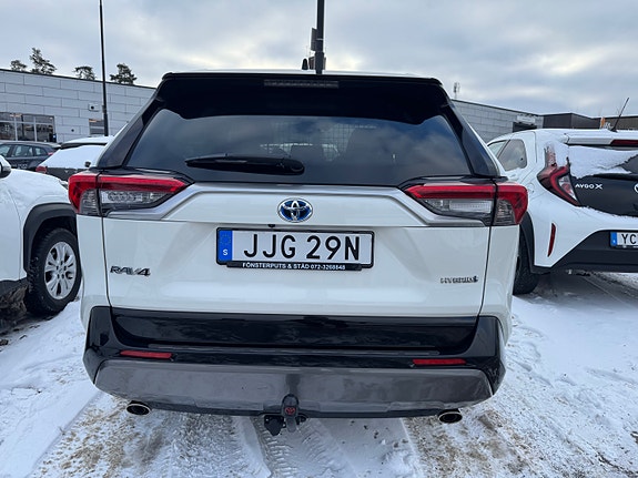 Toyota RAV4 2 of 3
