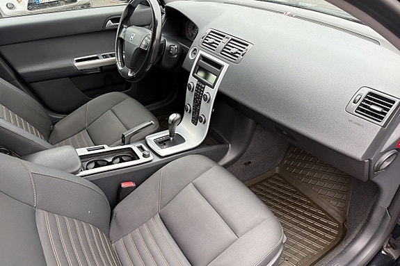 Volvo V50 7 of 12