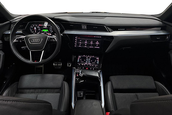 Audi Q8 12 of 30