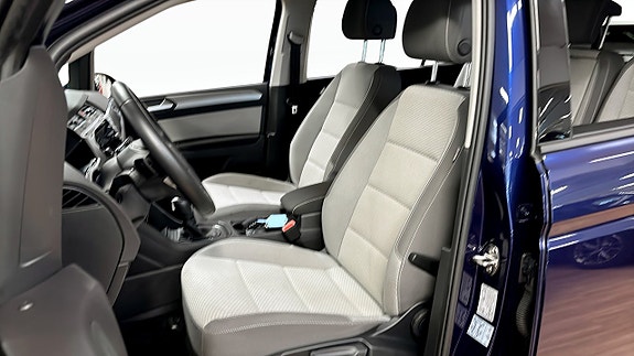 Volkswagen Touran 8 of 13