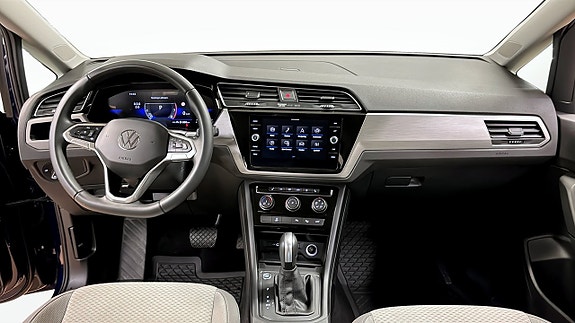 Volkswagen Touran 10 of 13