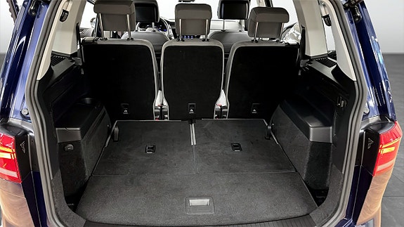 Volkswagen Touran 12 of 13