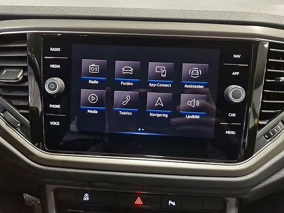 Volkswagen T-Roc 9 of 14