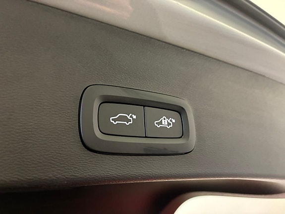 Volvo XC40 10 of 17