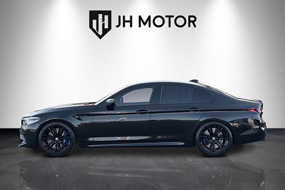 BMW M5 3 of 29