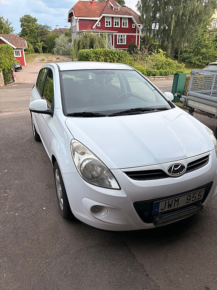 Hyundai i20 3 of 7