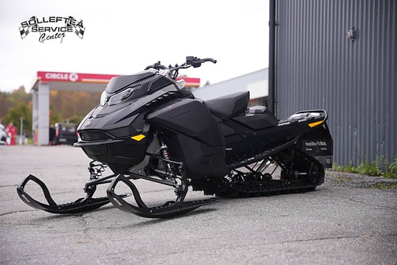 SKI-DOO BACKCOUNTRY ADRENALINE 146 600R E-TEC -26 2 of 11