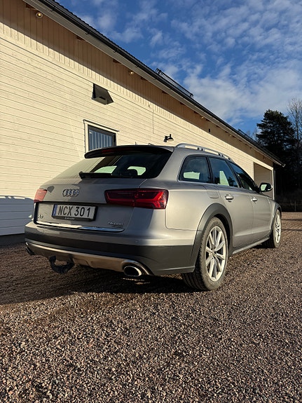 Audi A6 allroad 2 of 15