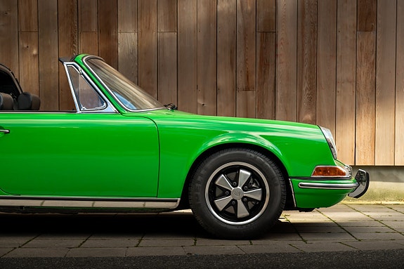 Porsche 911 Targa 16 of 30